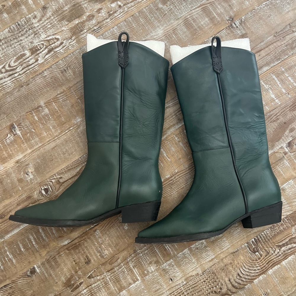 We the Free, green with black piping, size 40, Montag tall boots.